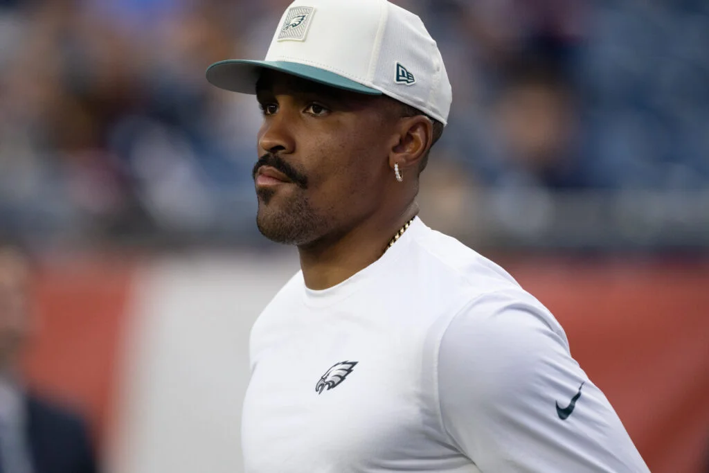 Hurts Stays Mission-First as Eagles Navigate Brown Rift