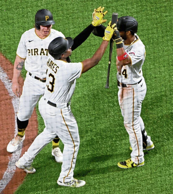 Pirates' Ke'Bryan Hayes hits 3-run homer in comeback win over Cardinals.