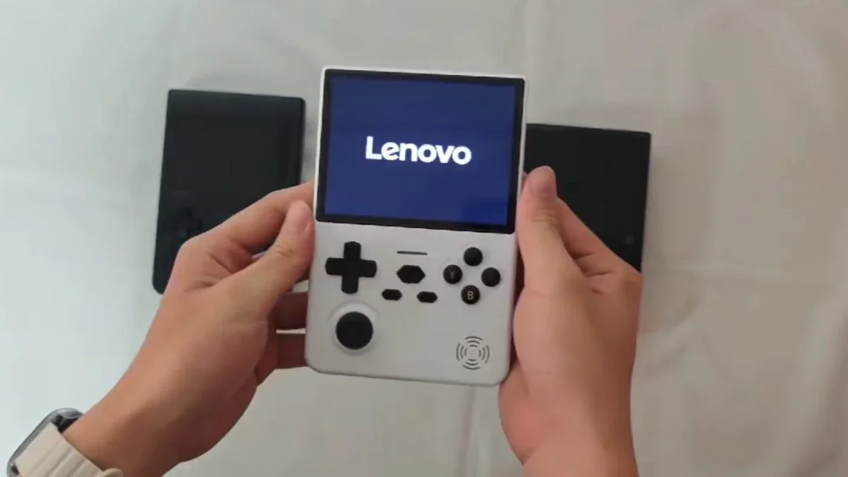 Lenovo’s G02 Game Boy Clone Preloads Games, Sparking Copyright Debates