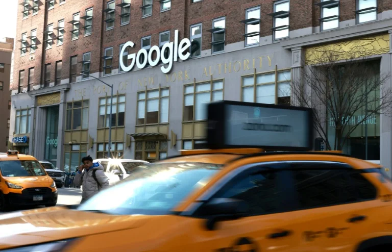 Alphabet climbs as rivals burn cash on AI bets