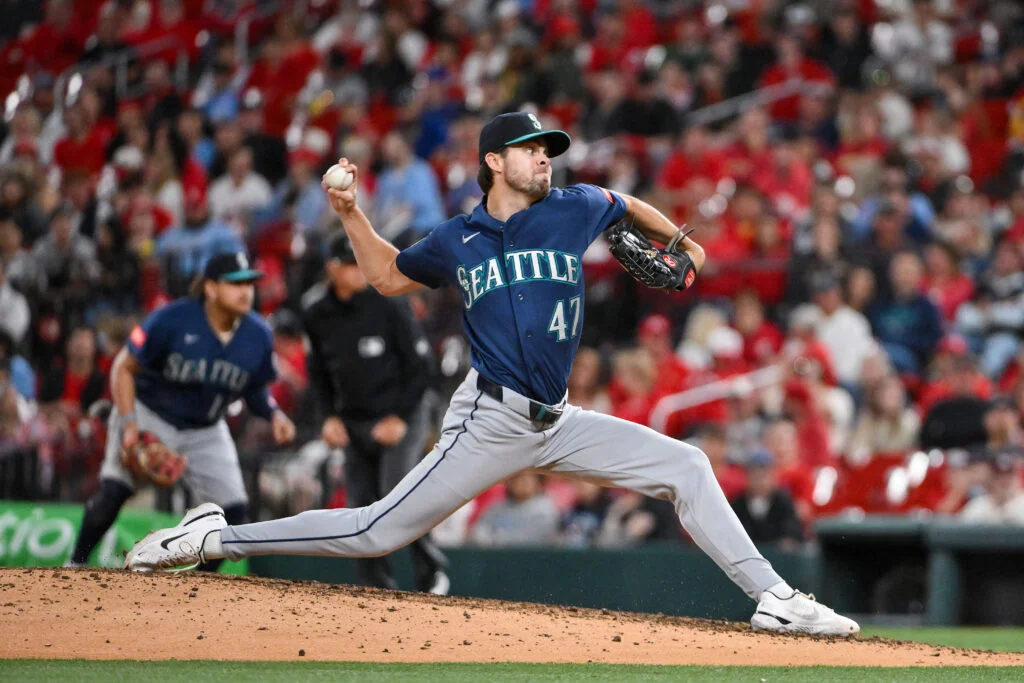 Mariners Shuffle Bullpen as Brash Hits IL, Robles Heads to Rehab