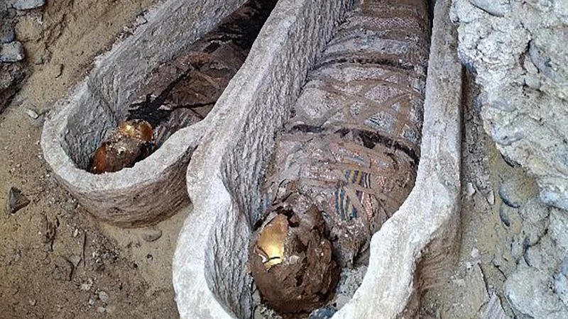 Roman-era Egyptian mummy carries Iliad text on abdomen, first of its kind