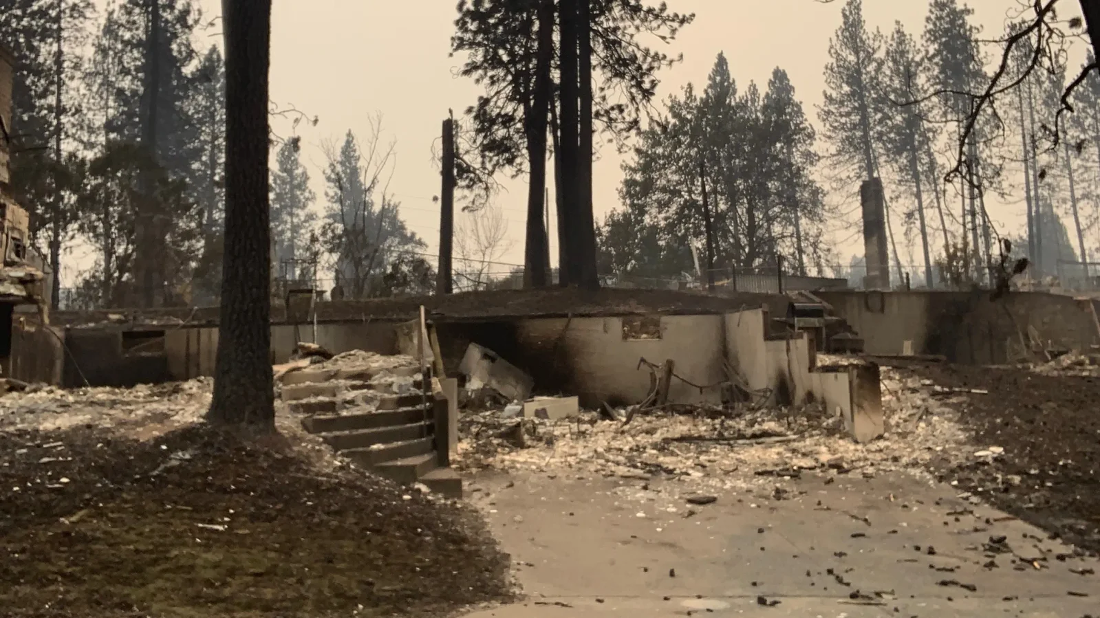 Spokane Wildfire Complex Tests Containment as Heat and Winds Roar