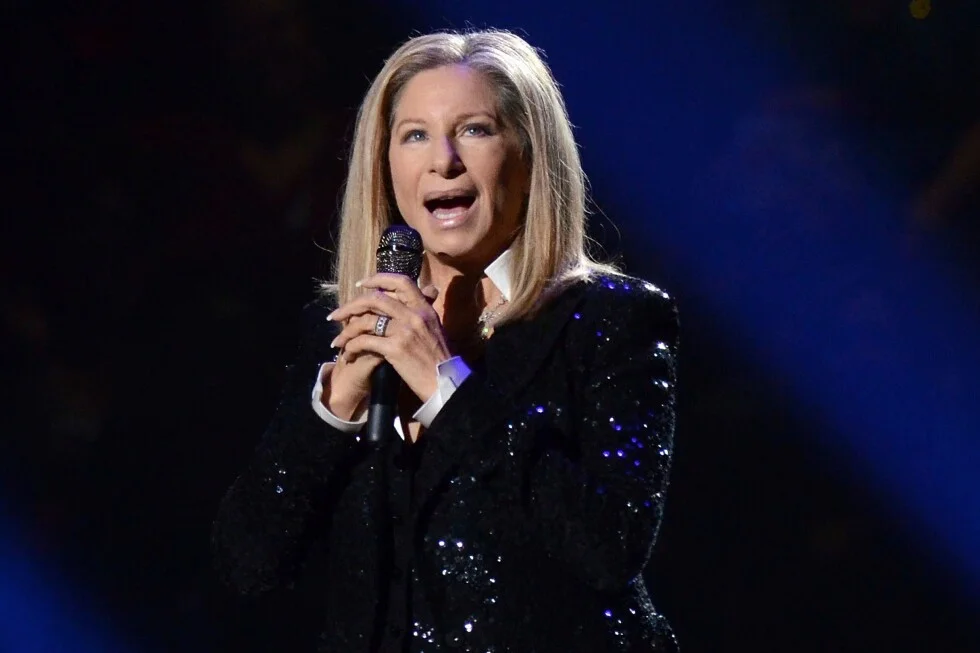 Streisand withdraws from Cannes ceremony after knee injury