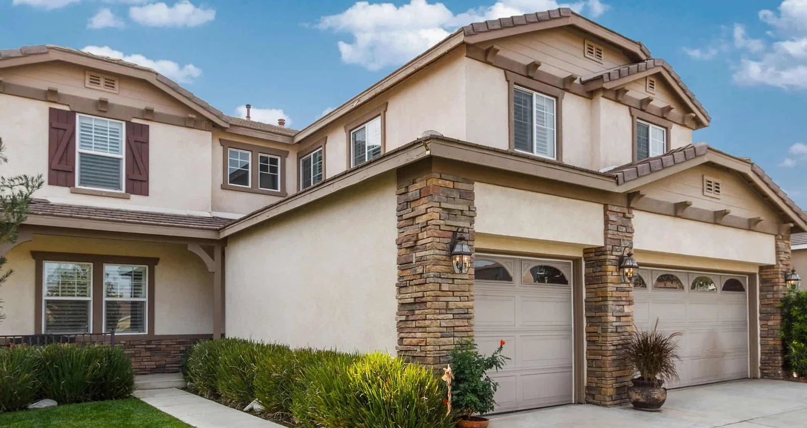 Mortgage Rates Soar Amidst Economic Uncertainty and Debt Ceiling Gridlock.