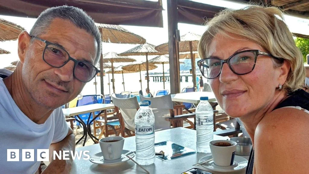 Wife Saves Husband as Ryanair Window Blows Out Mid-Flight
