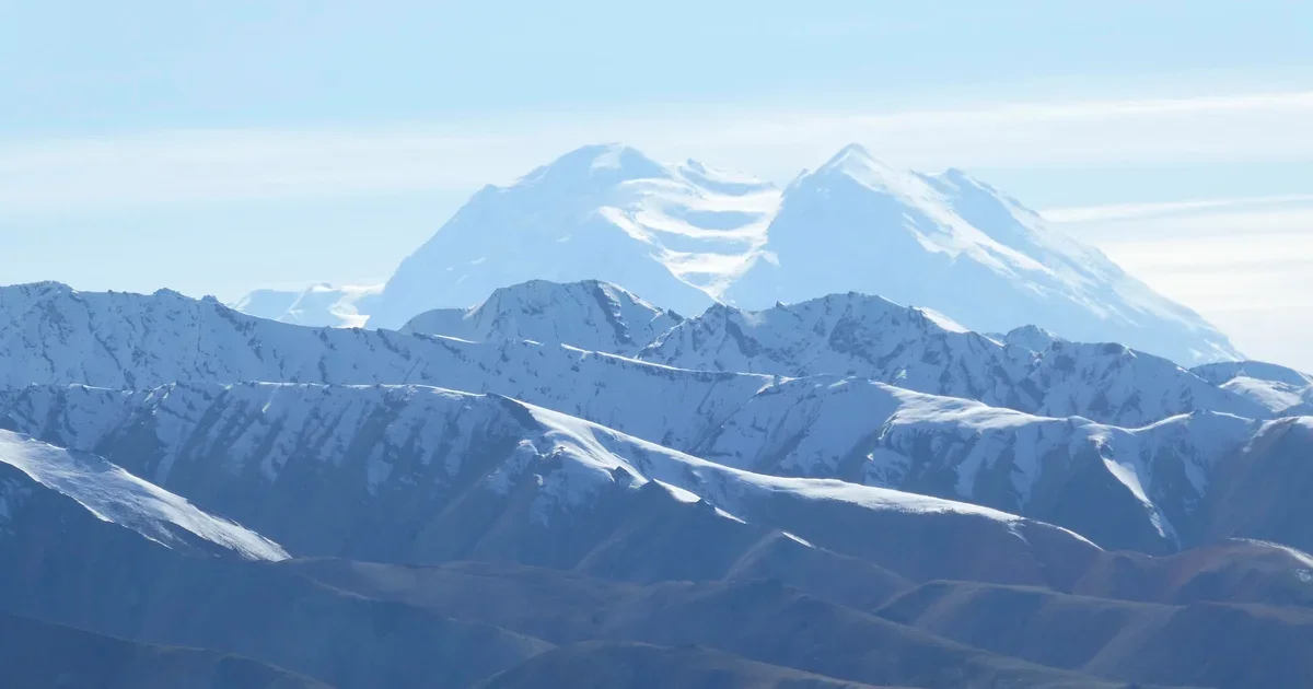 Rescuers race to reach four climbers after 18,200-foot fall on Denali