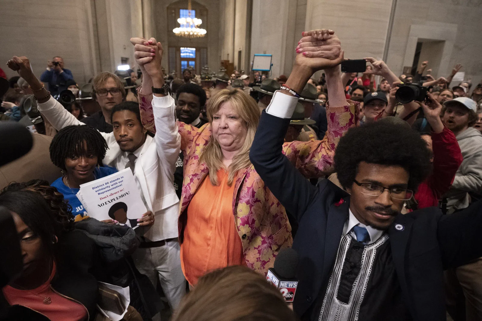 Tennessee House expels Democrats for guns protest.