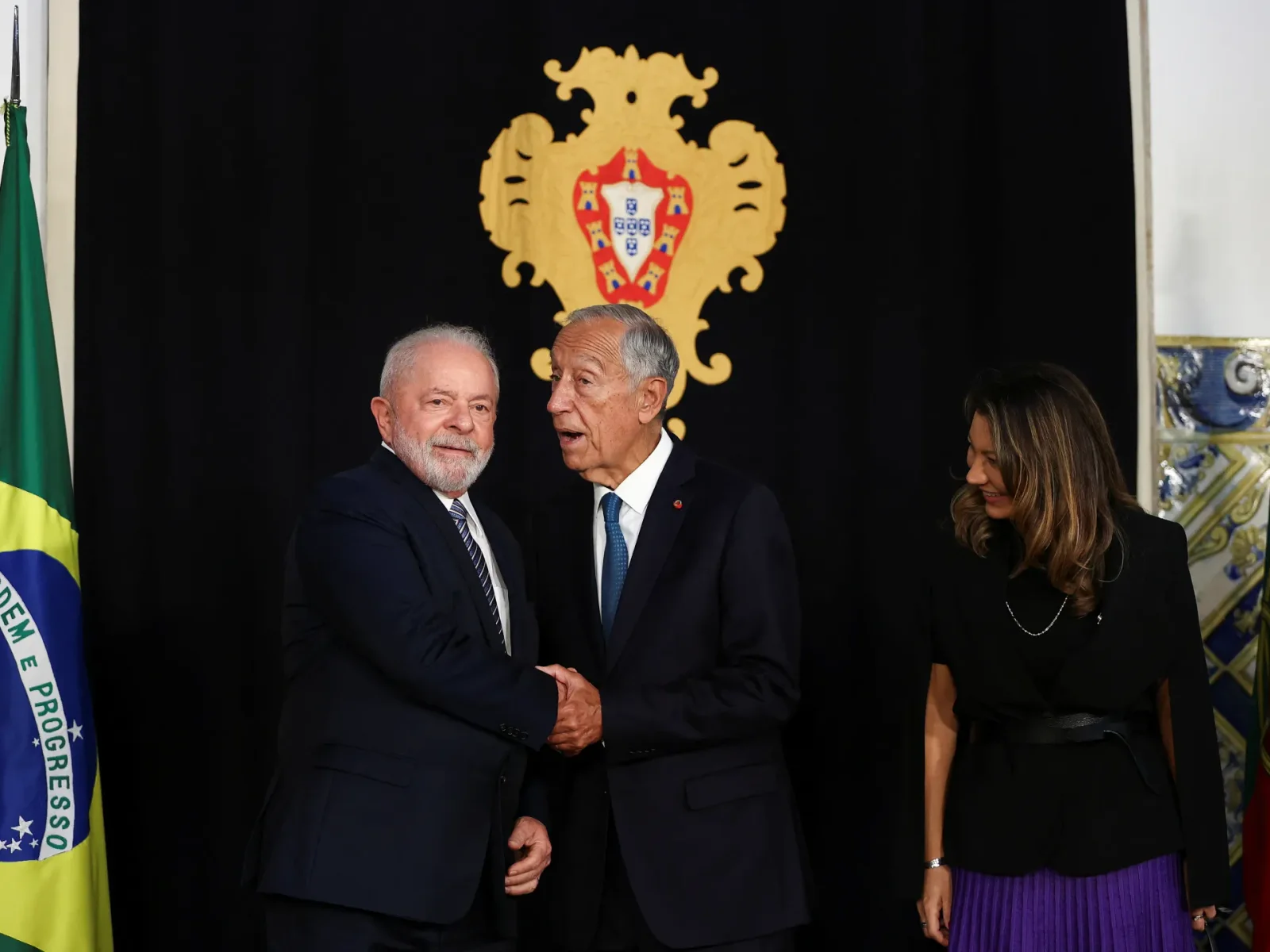 Lula's stance on Ukraine causes controversy and concern.