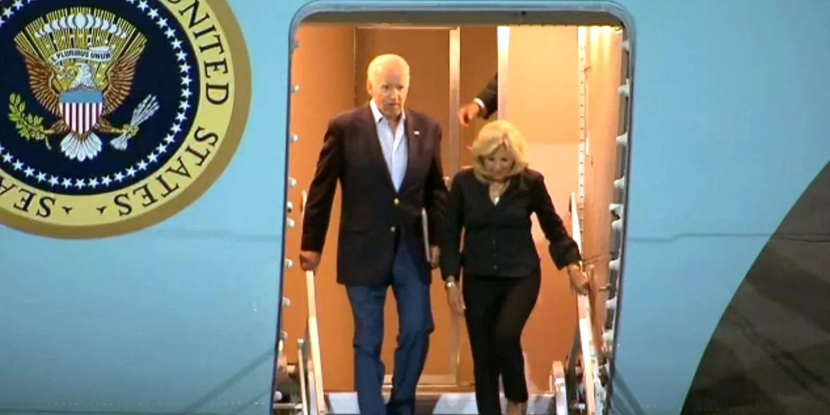 "Biden and First Lady Make Stop in Reno Before Heading to Lake Tahoe"