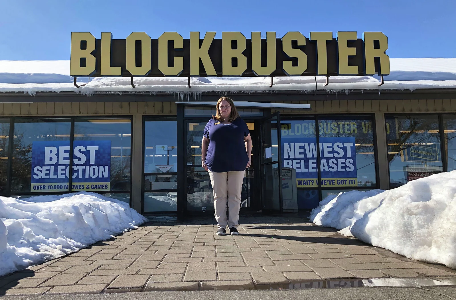 Blockbuster website sparks hope for comeback.
