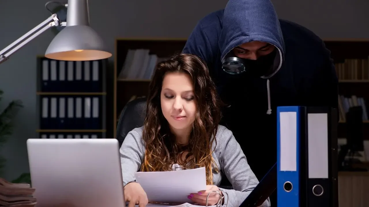 "Protect Your Privacy: 10 Simple Steps to Foil Spies"