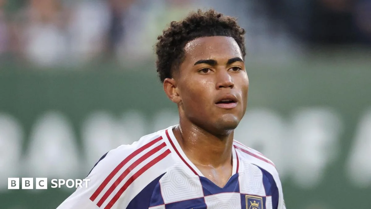 Palace snap up US prospect Zavier Gozo on five-year deal
