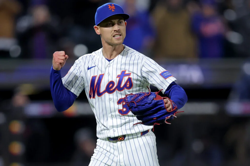 Pirates bolster bullpen with Luke Weaver trade