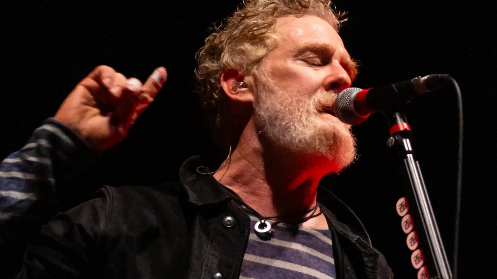 Glen Hansard's Last Set Yields Unreleased Ballad
