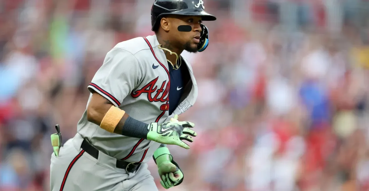 Acuña exits with hamstring tightness; Braves await MRI results