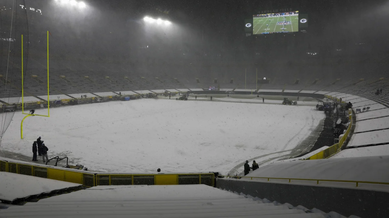 Lambeau Field Set for Wisconsin–Michigan and Wisconsin–Ohio State College Hockey Doubleheader