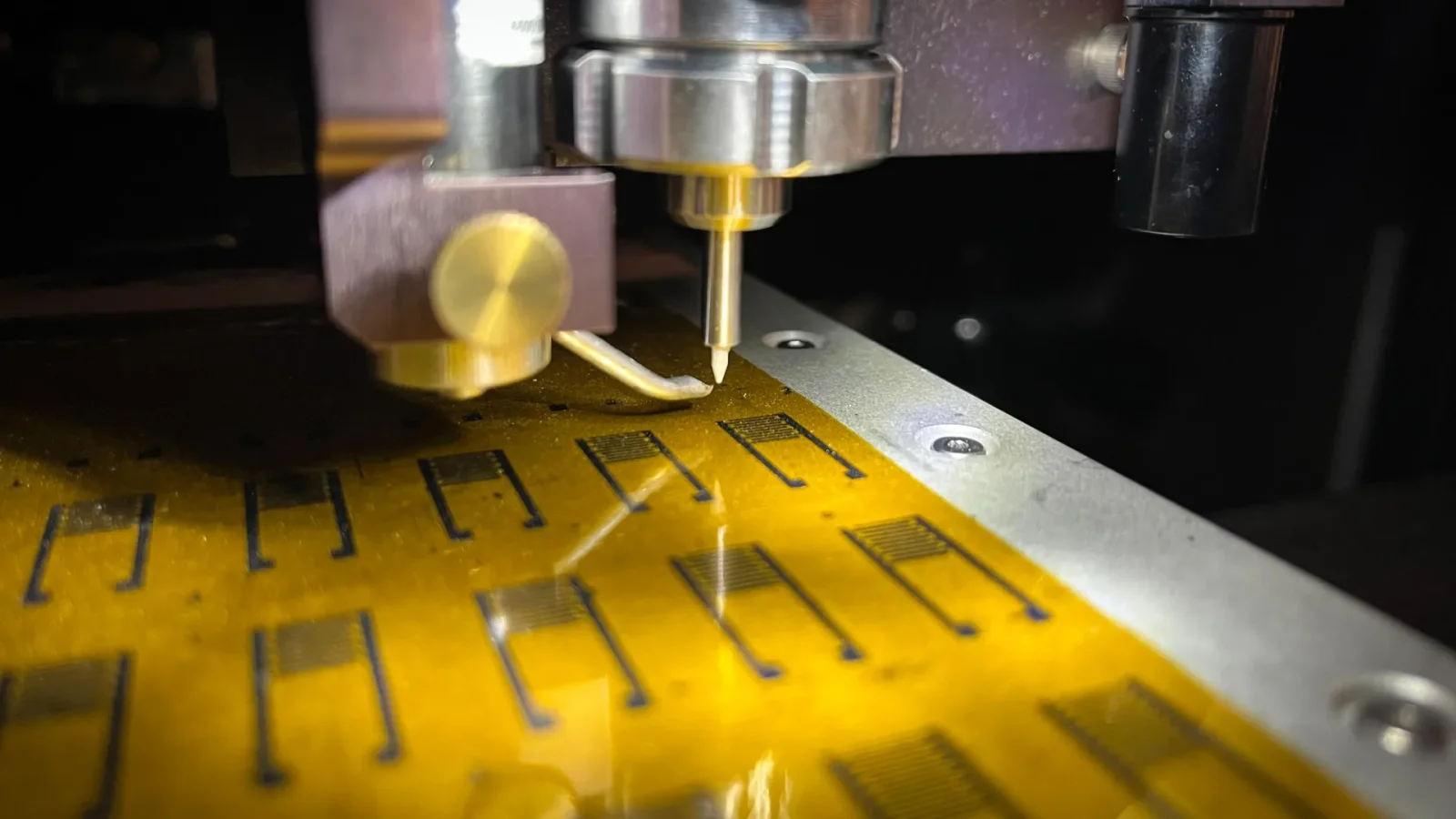 Printed artificial neurons connect with living brain tissue, signaling a new era in brain-inspired hardware