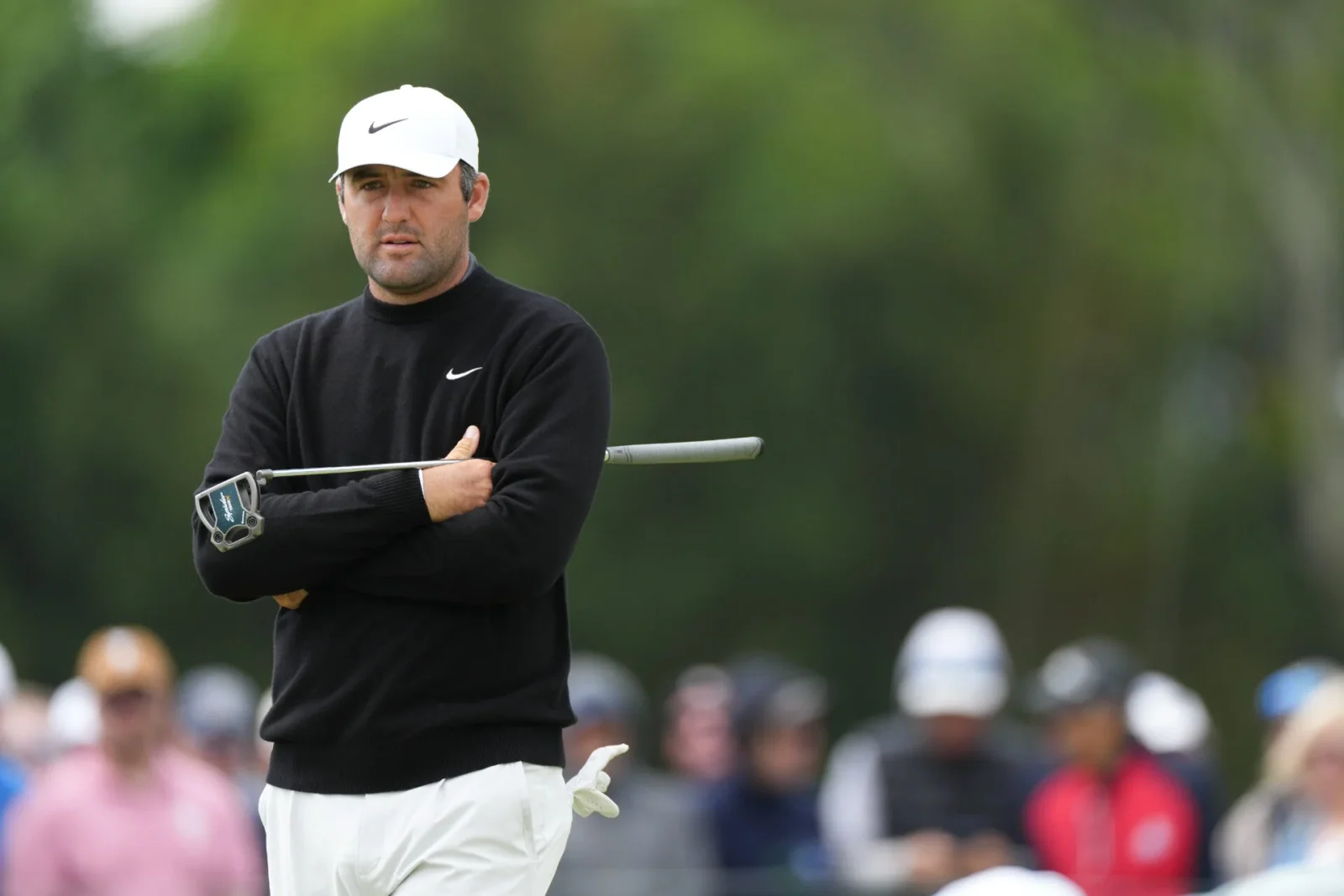 Edge Pins Slow the Pace: Aronimink's Setup Creates Bottlenecks at the PGA Championship