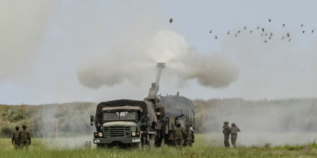 US and Philippines demonstrate military might in South China Sea exercise.