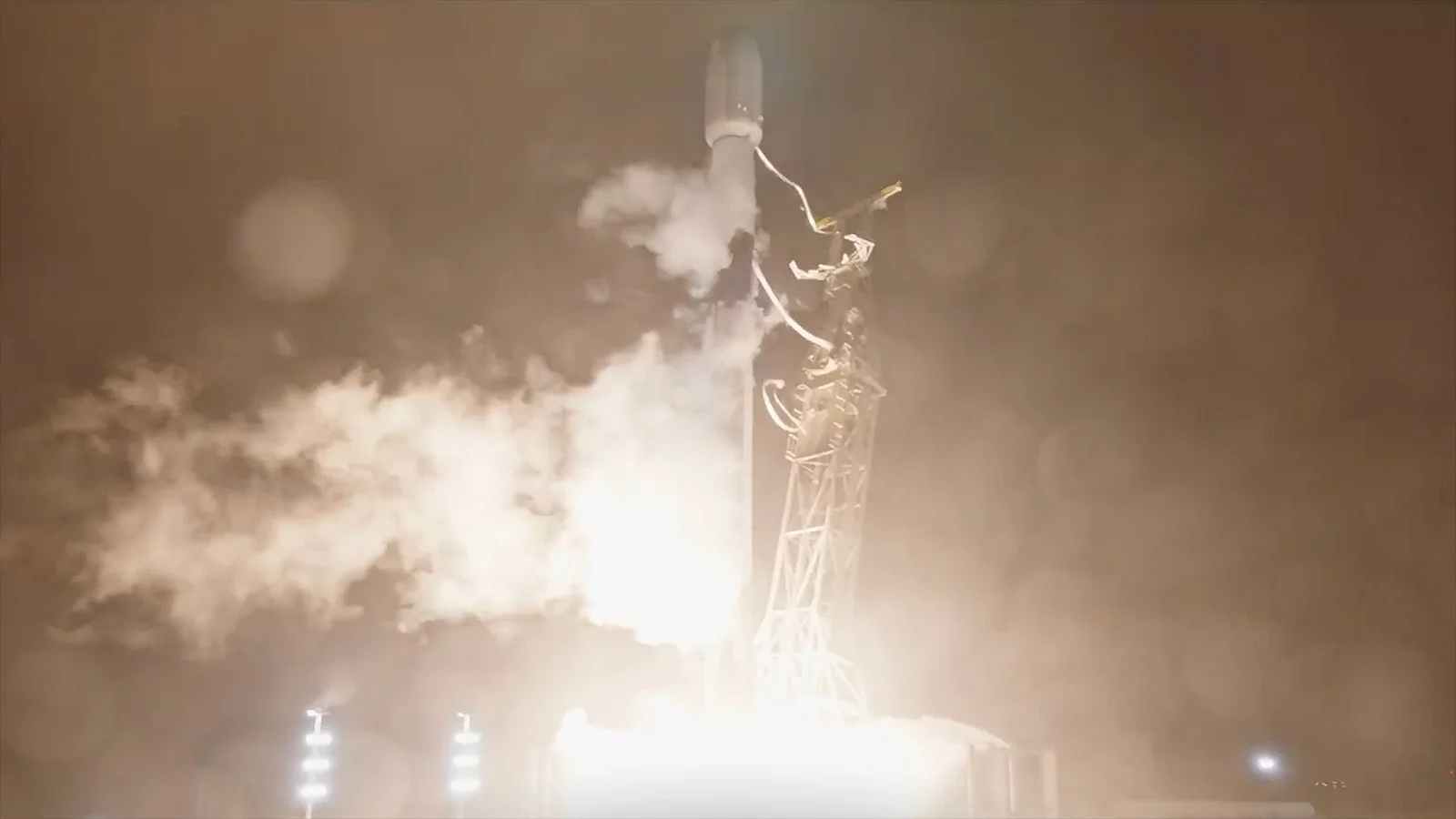 SpaceX Completes Two Starlink Launches in 24 Hours from California
