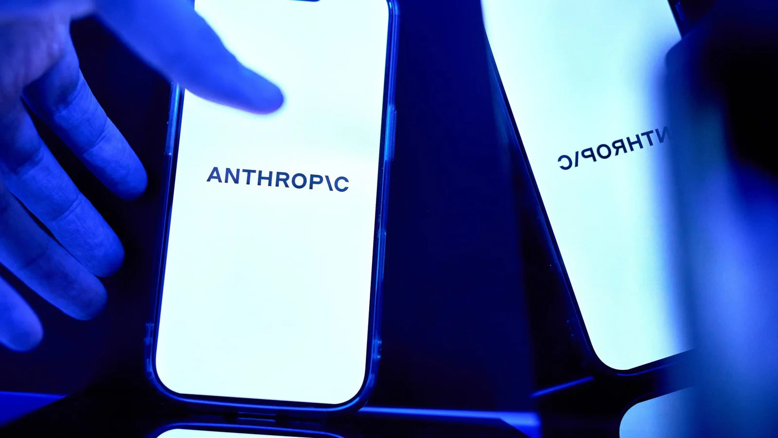 Anthropic inks 20-year Kentucky data-center deal with TeraWulf, spurring stock rally