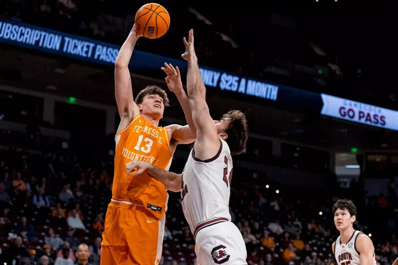 Wolverines land Tennessee big man JP Estrella in transfer move