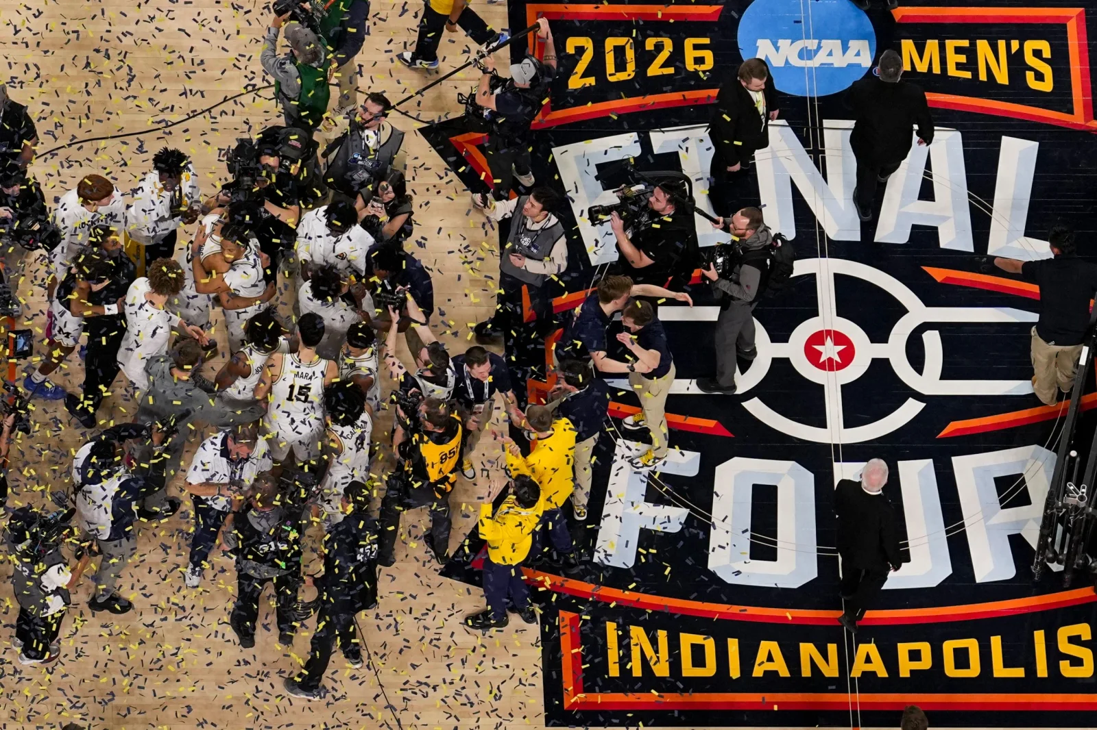 Cable keeps drawing for NCAA title as Michigan edges UConn