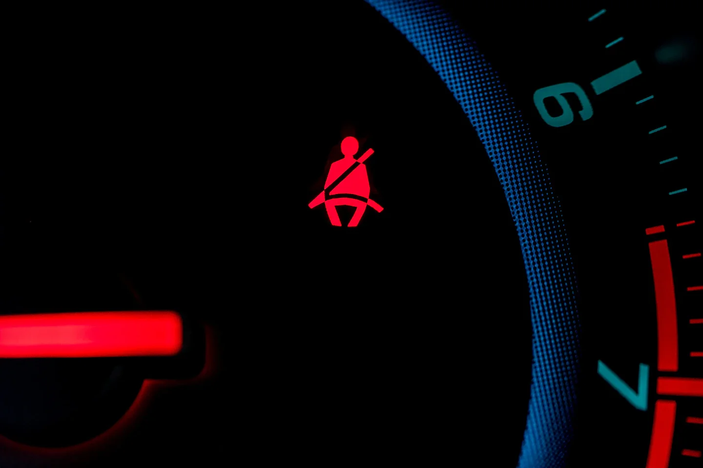 Seat-belt chimes: lifesaving reminders stuck in regulatory limbo