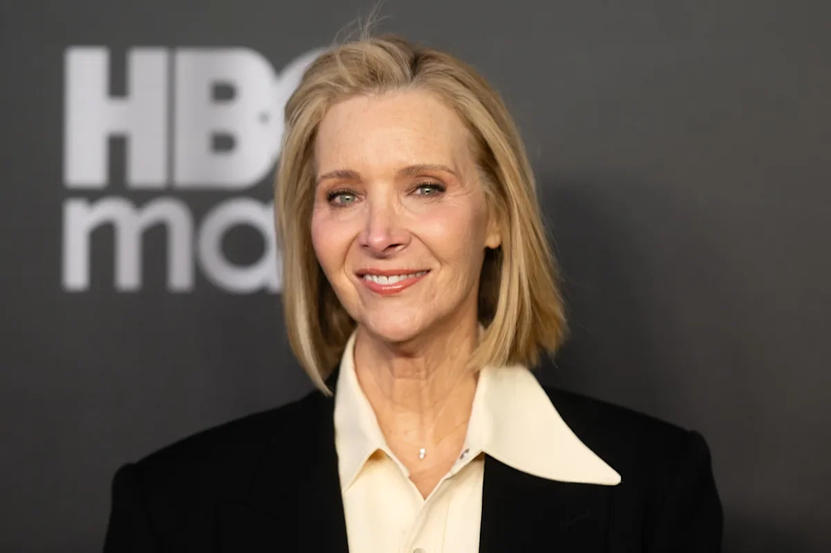 Kudrow: Friends Writers Were Mostly Men Who Nightly Fantasized About Her Co-Stars