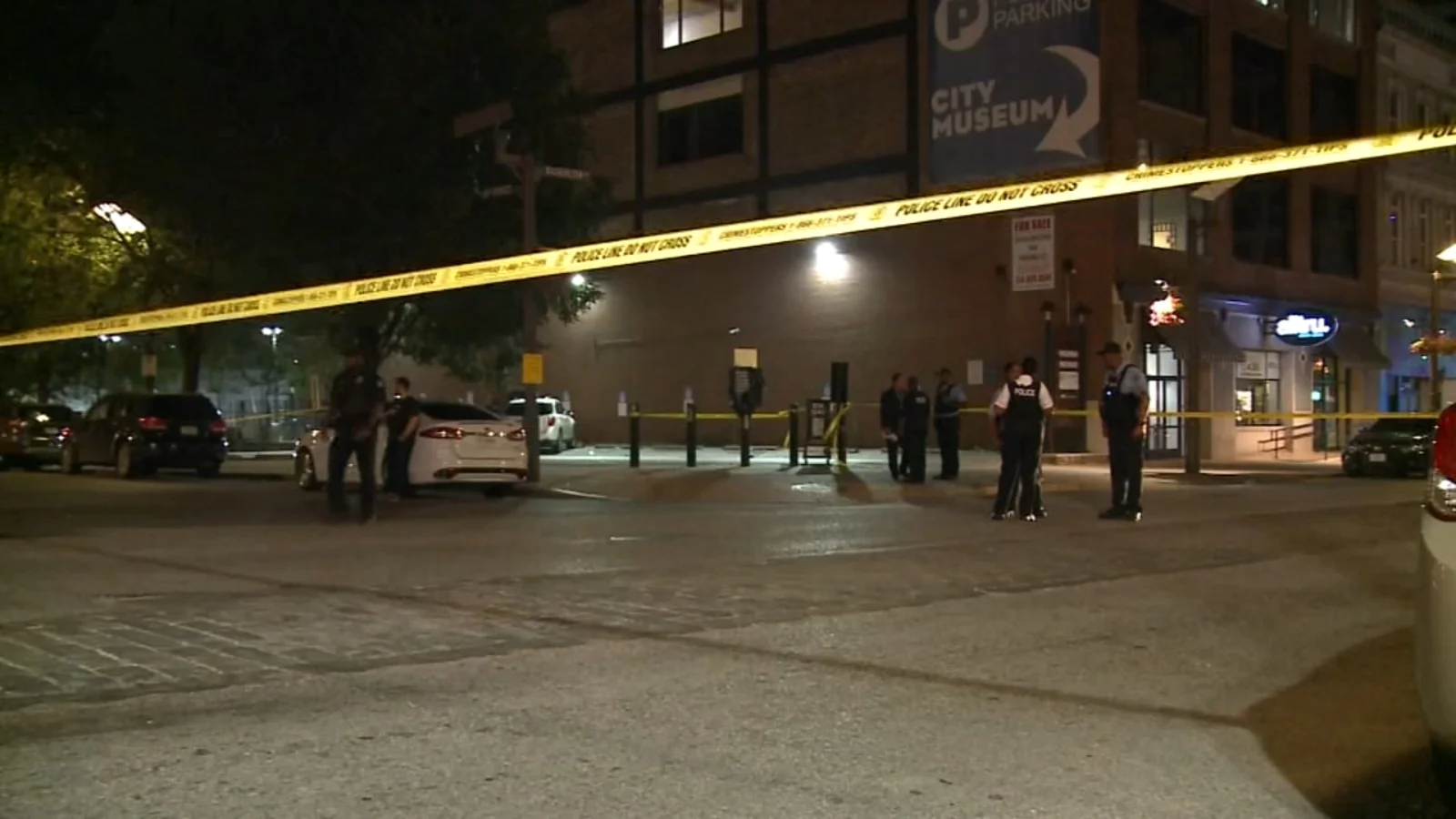 10 juveniles shot, 1 killed in St. Louis shooting