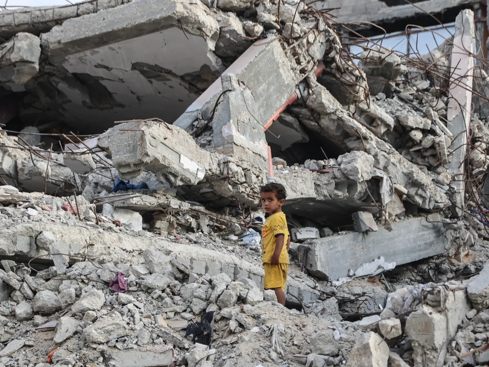 Gaza at 1,000 days: near-total destruction and faltering ceasefire