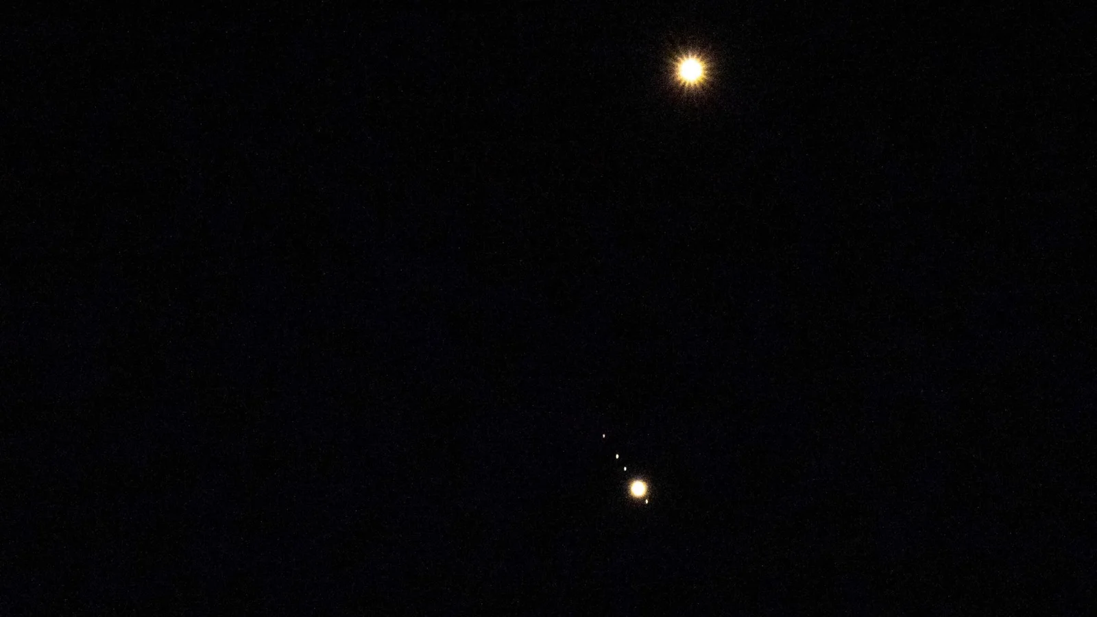 Cosmic duo Jupiter and Venus dazzle in June evening conjunction