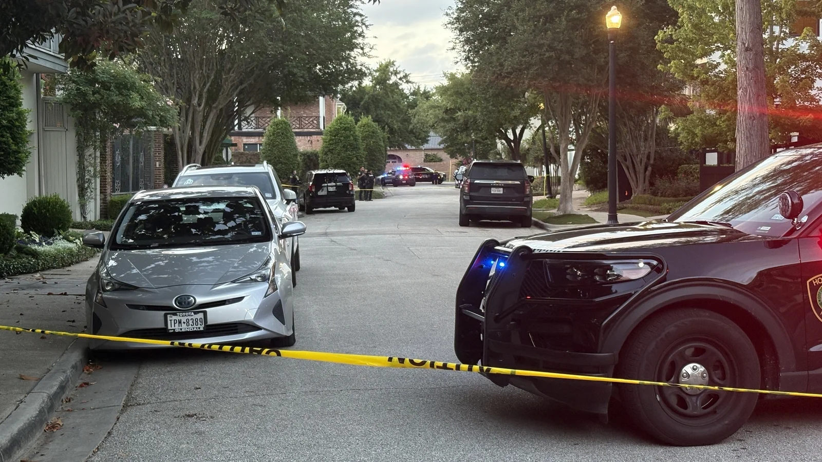 River Oaks quadruple tragedy in Houston under police investigation