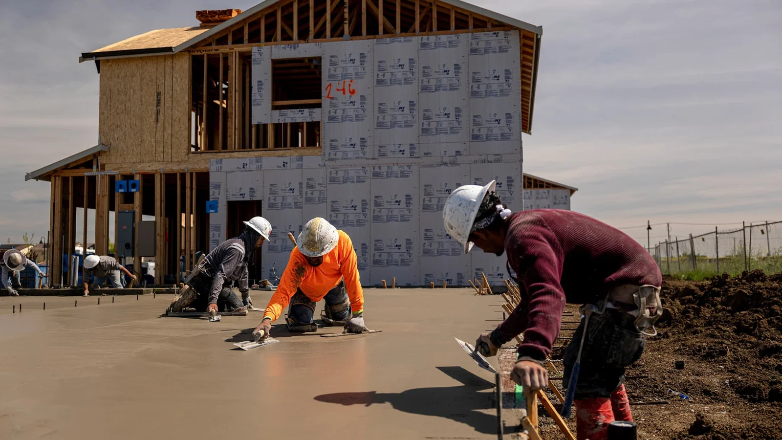 Mortgage Rates Surge Above 7%, Dampening Demand and Homebuyer Activity.