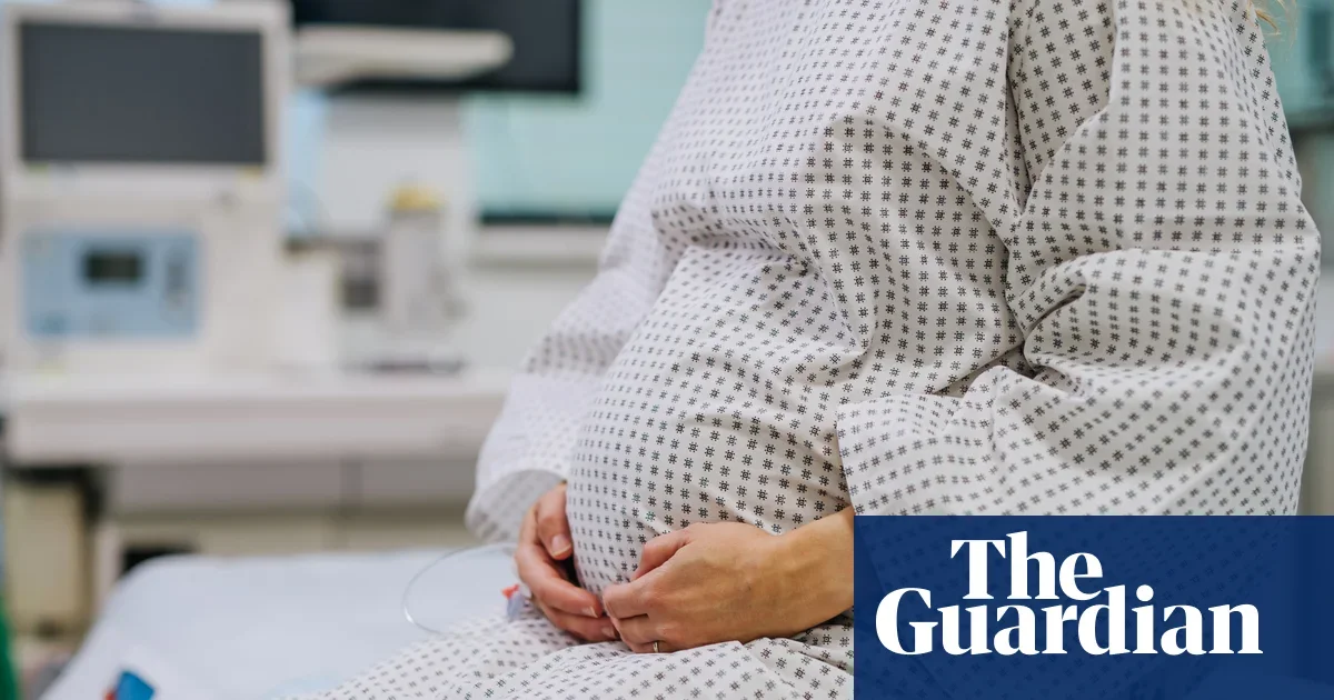 ACOG Announces Independent Maternal Vaccination Schedule, Distancing from CDC Guidance