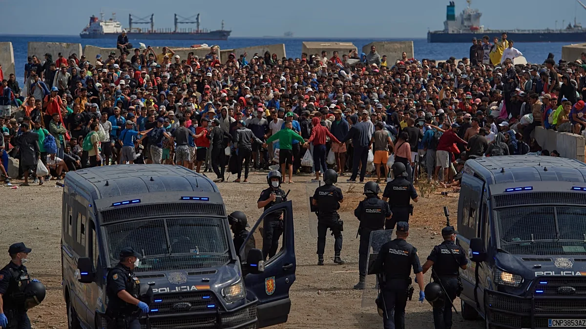 Ceuta Crisis Deepens as Residents Block Aid and Clashes Erupt Over Migrant Influx