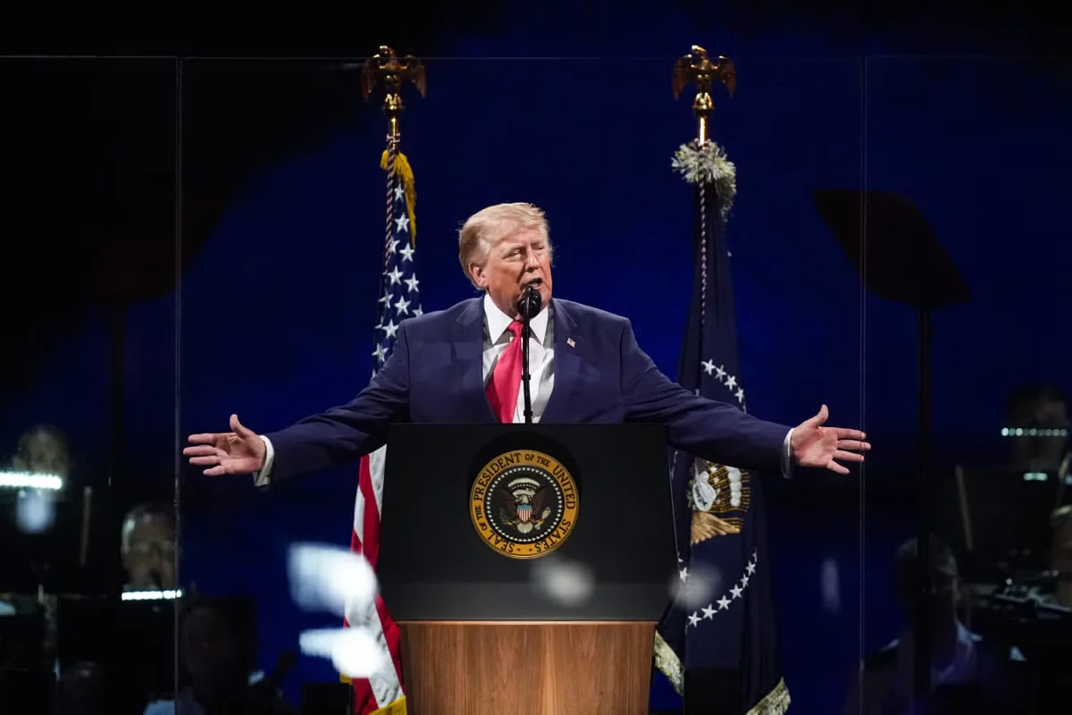 Trump’s 422,000 July 4 crowd claim faces scrutiny