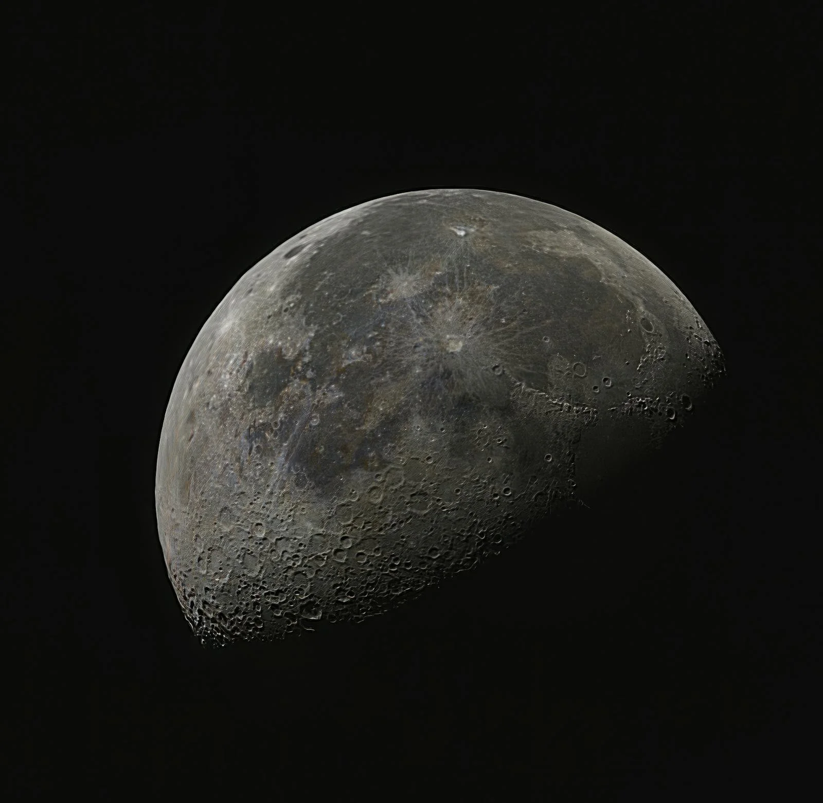 Ancient Moon Mirrors Still Test Gravity With Millimeter Precision