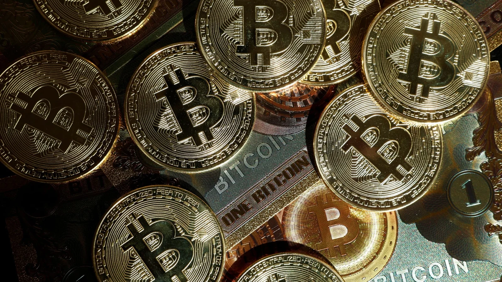 States Eye Bitcoin Reserves Amid Crypto Controversies