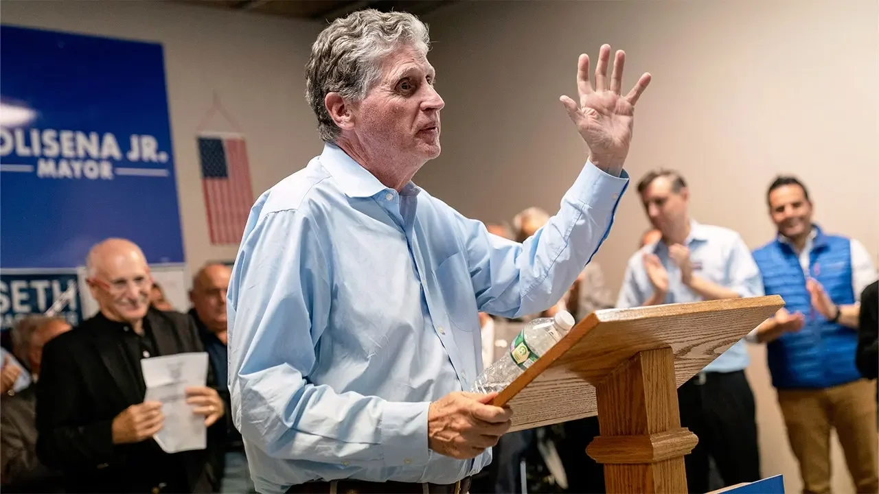 Bridge-delay backlash puts Rhode Island governor’s renomination at risk