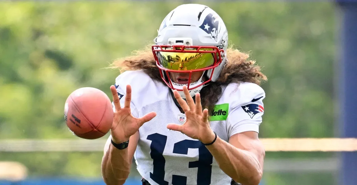 Mack Hollins Leads Patriots Camp as Practice Moves Indoors