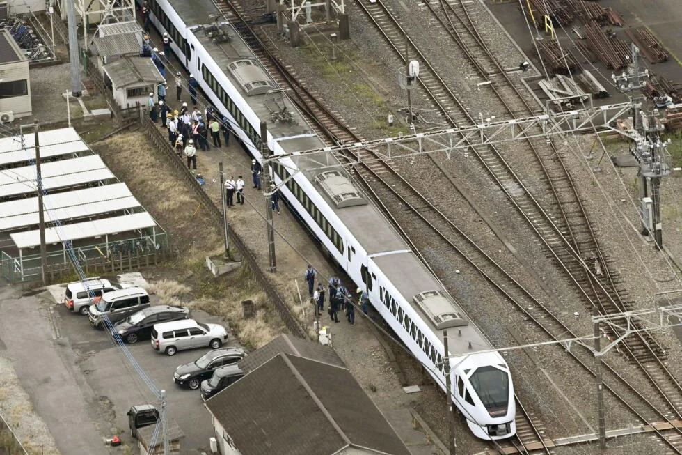Express train fatally strikes four workers at Shin-Kanuma Station in Japan