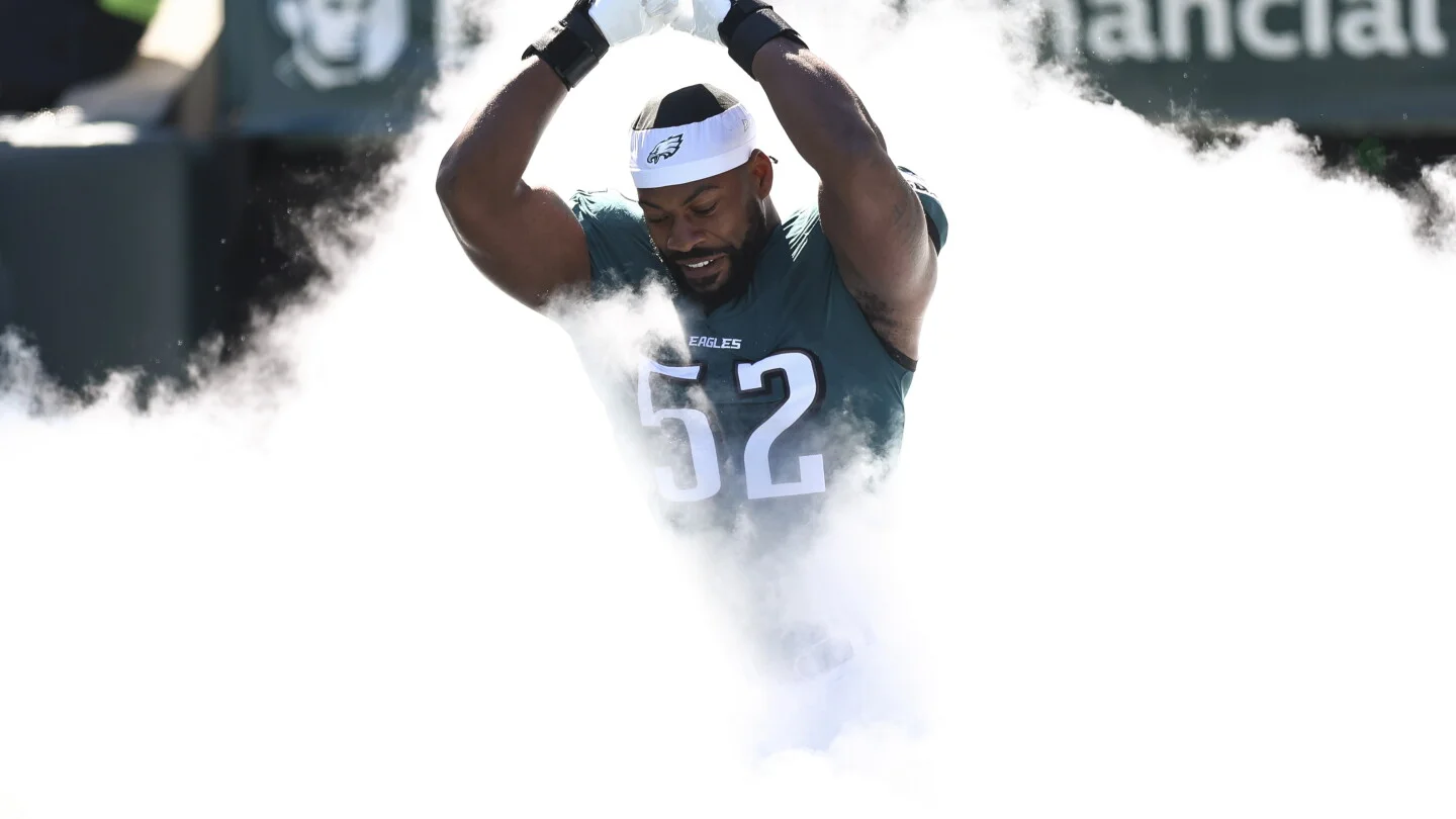 Falcons add veteran edge rusher Za'Darius Smith on a one-year deal