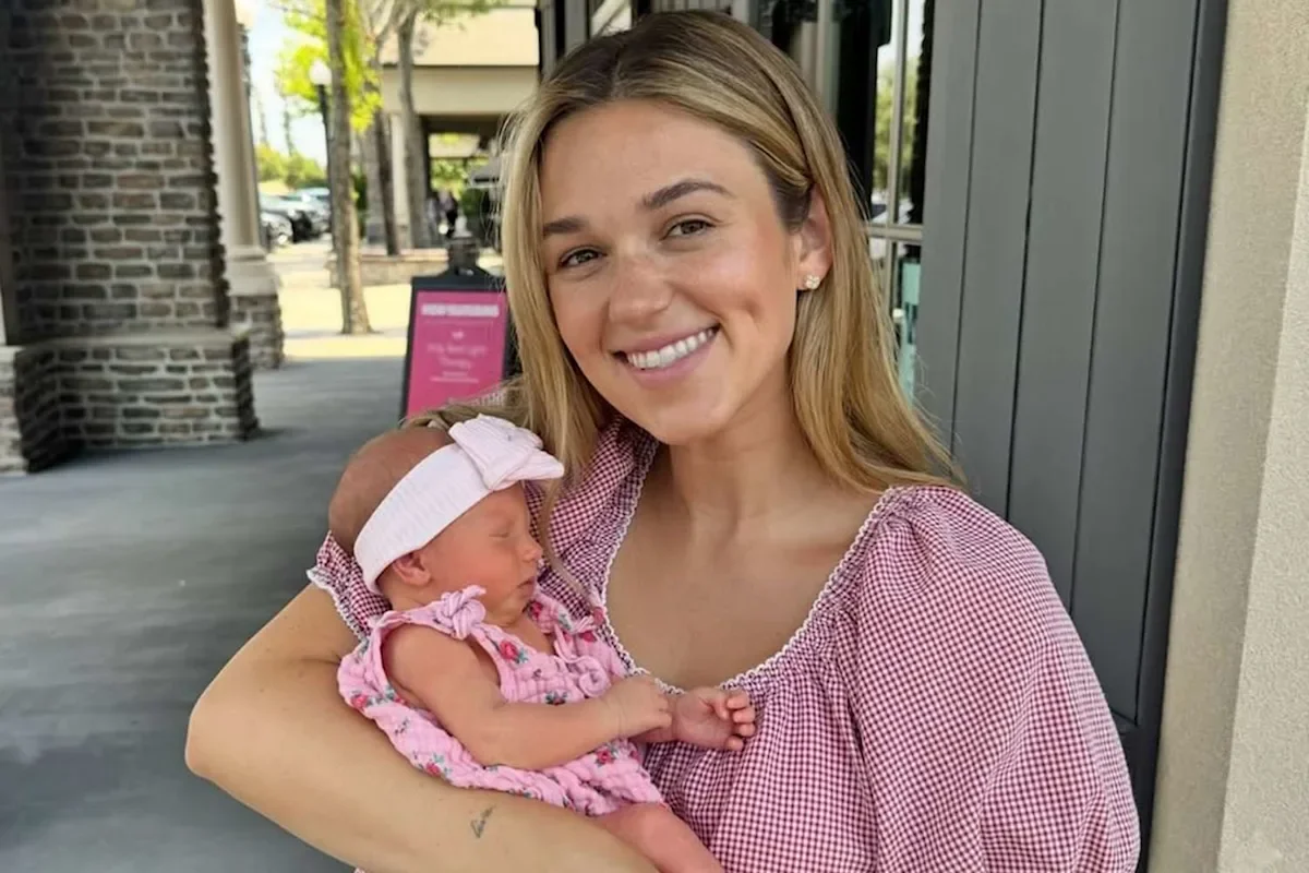 Sadie Robertson recounts CPR save during infant choking scare