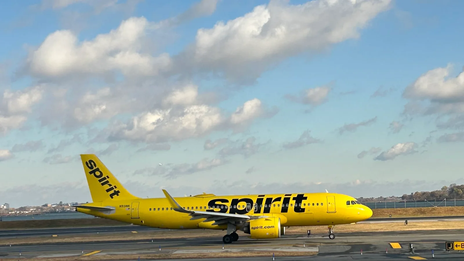 Spirit Airlines Faces Cash Crunch as U.S. Rescue Talks Intensify