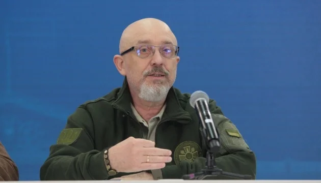 Ukraine opts out of F-16s for summer counteroffensive.