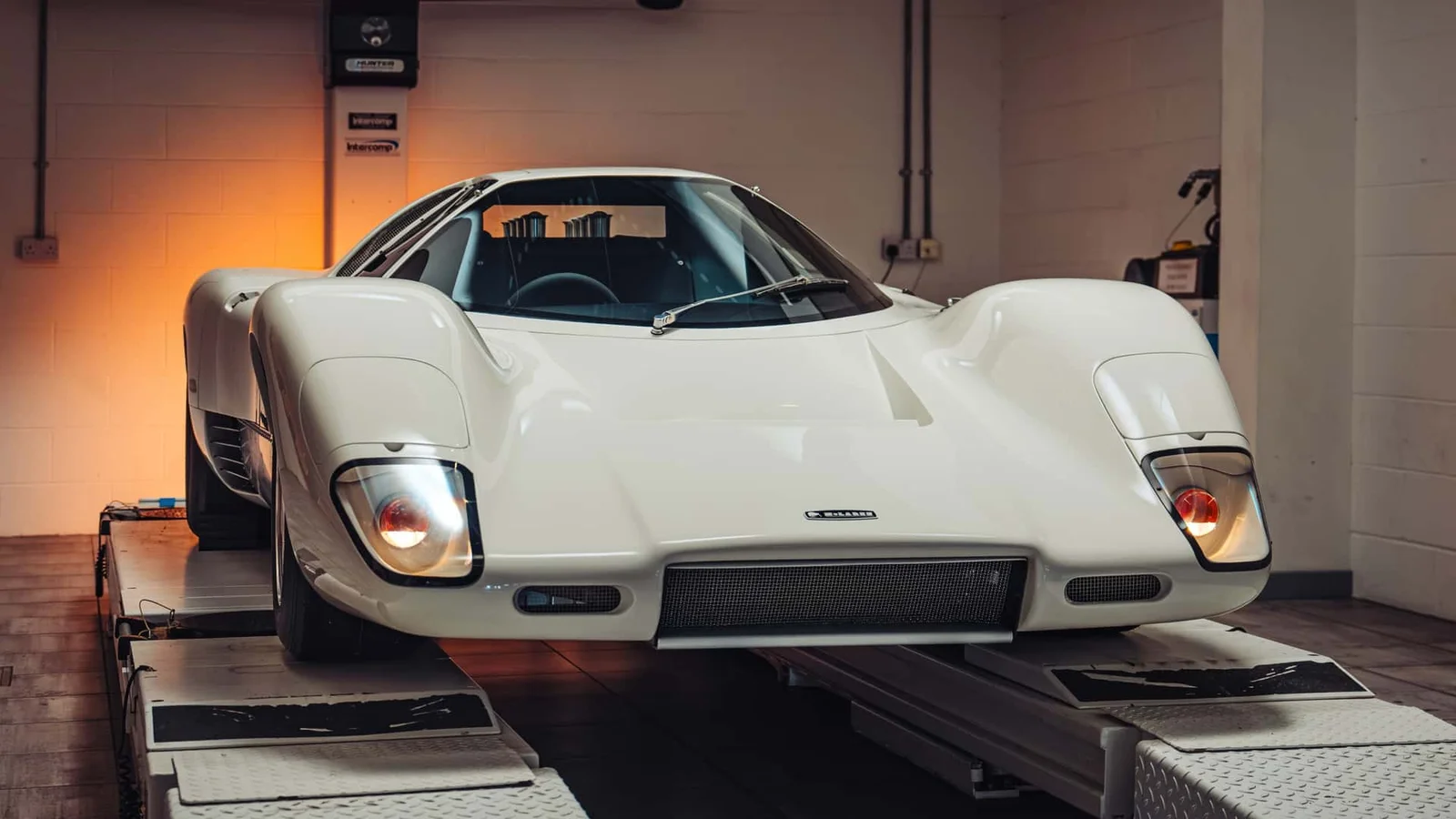 McLaren Rebuilds Its First Road Car, the M6GT, to Perfection
