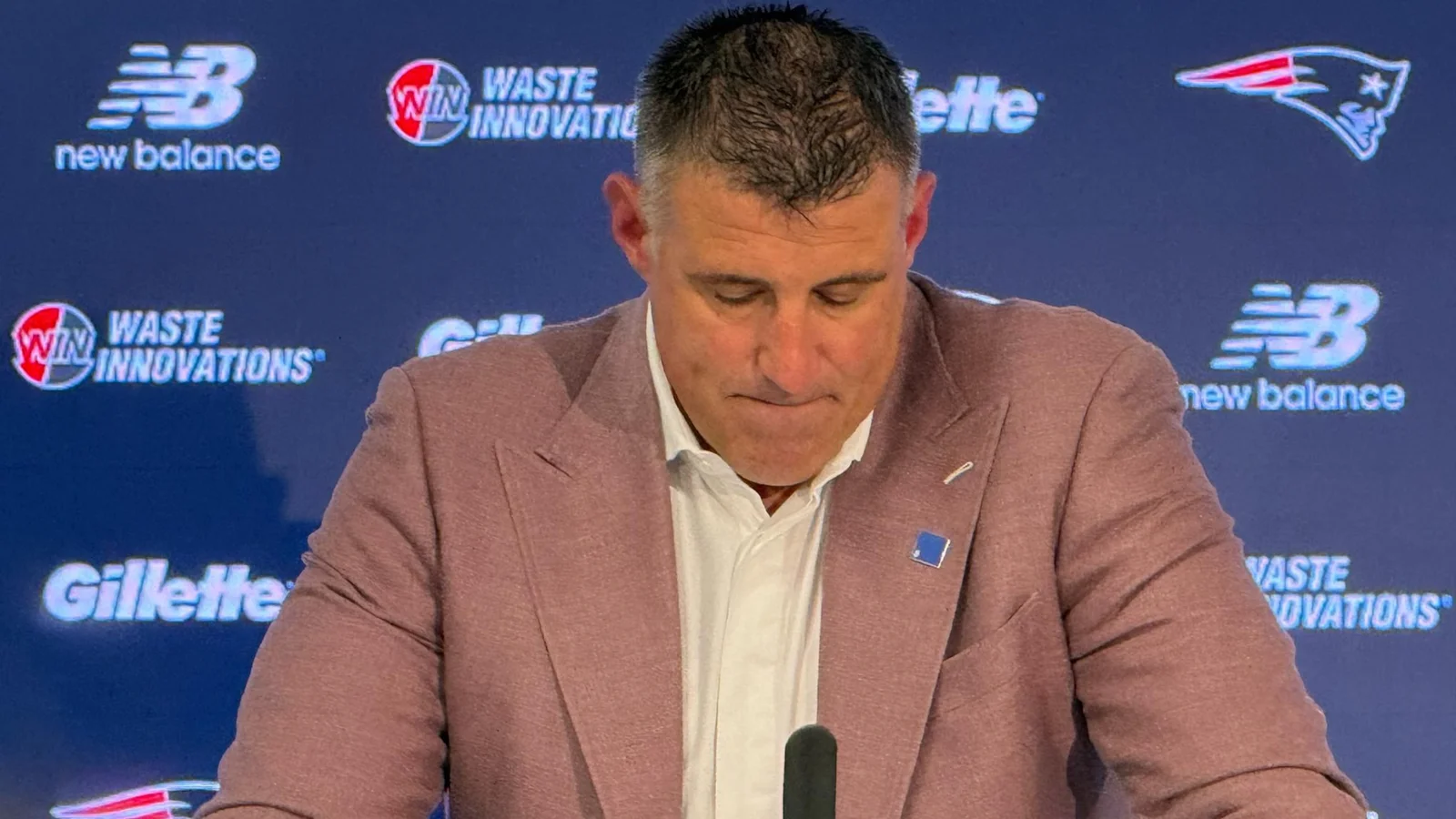 Vrabel Returns to Patriots After Counseling Break During Draft