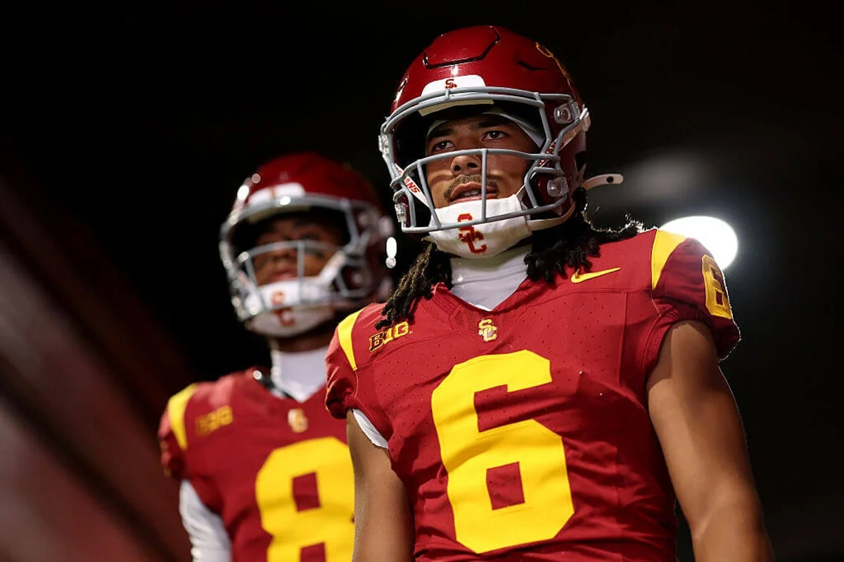 Eagles Trade Up to Land USC Playmaker Makai Lemon at No. 20 in 2026 Draft